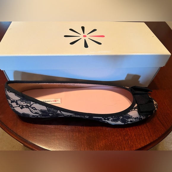Isaac Mizrahi Shoes - Isaac Mizrahi Live ballet flats brand new size 9